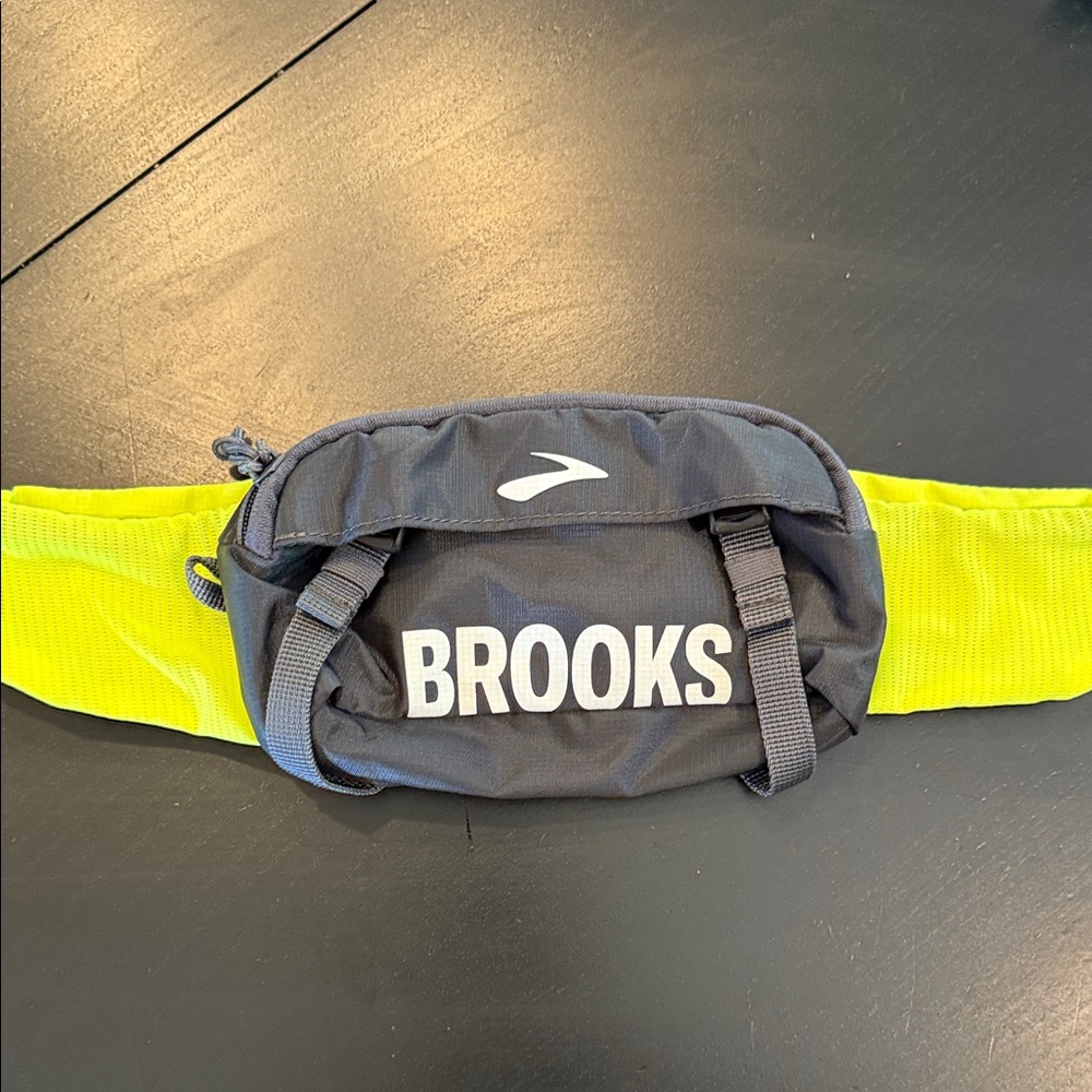 Brooks Stride Waistpack